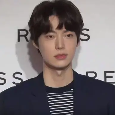 안재현 사진
