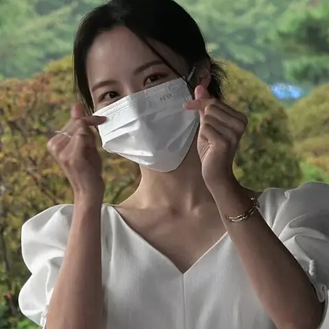 배윤경 사진
