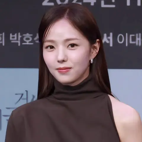 채수빈 사진