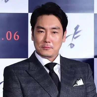 조진웅 사진