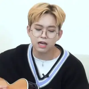 최상엽 사진