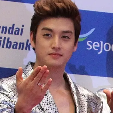 일라이 사진