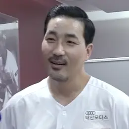 김용구 사진