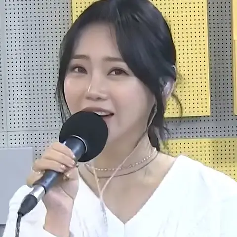 홍지윤 사진