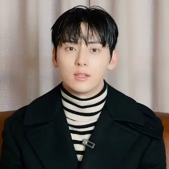 민현 사진
