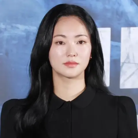 전여빈 사진