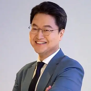 전용준 사진