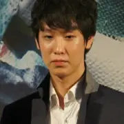 조동인 사진