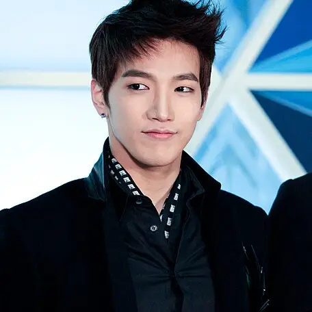 Jun. K 사진