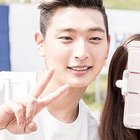 정진운 사진
