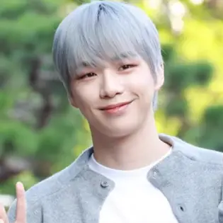 강다니엘 사진
