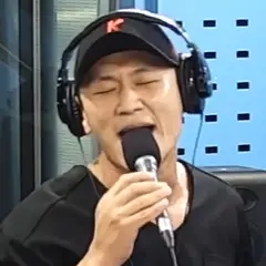 강홍석 사진