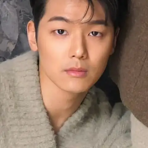 강민혁 사진