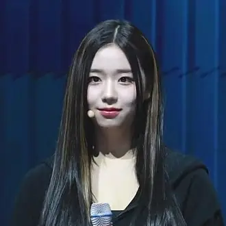 김채연 사진
