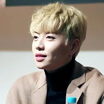김찬용 사진