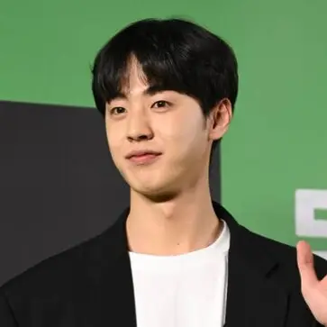 김현진 사진