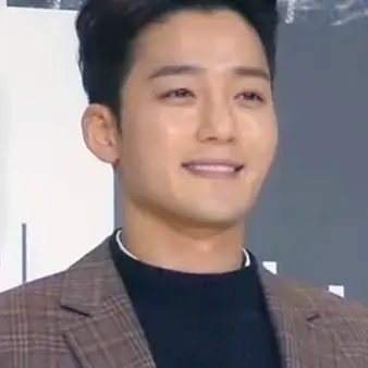김진우 사진