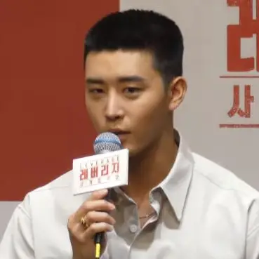 김권 사진