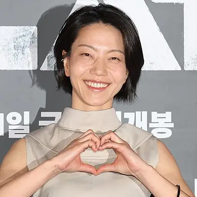 김신록 사진