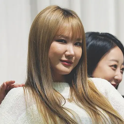 LE 사진
