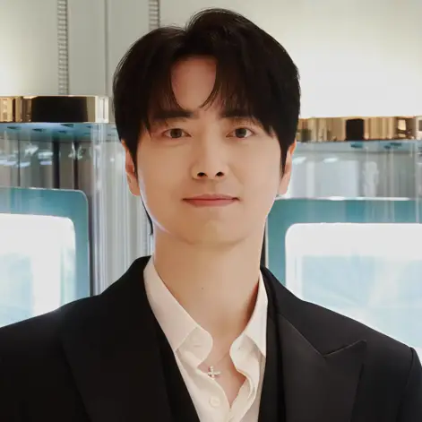 이준혁 사진