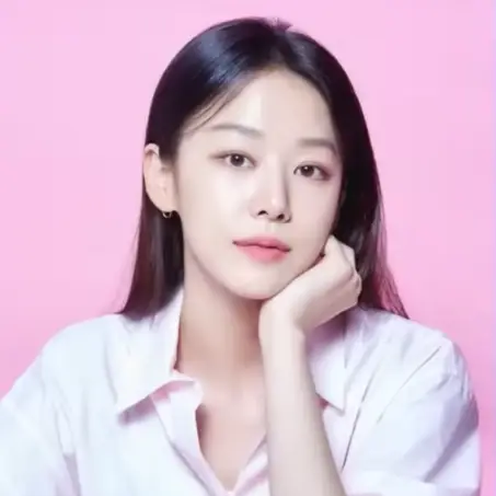 이주명 사진
