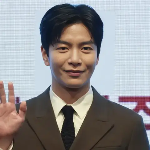 이민기 사진