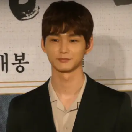 이원근 사진