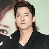 이용우 사진