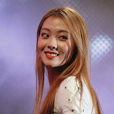 루시 사진