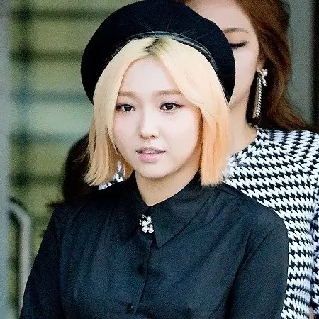 민 사진