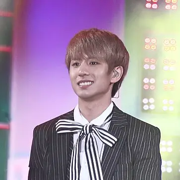 민우 사진