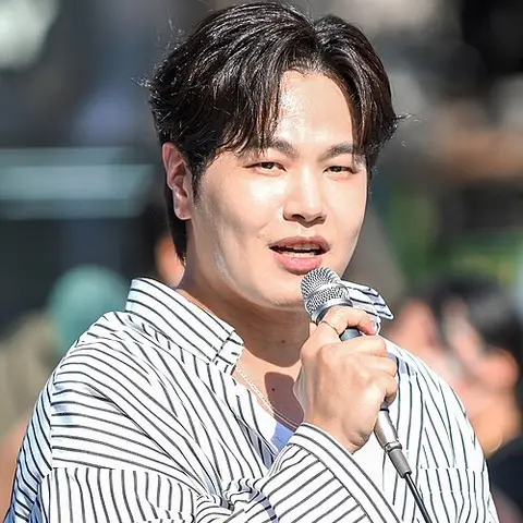 나윤권 사진