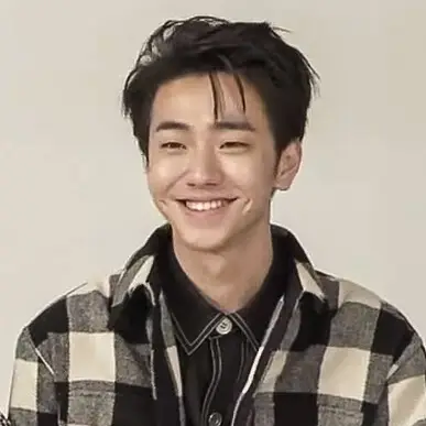 남윤수 사진