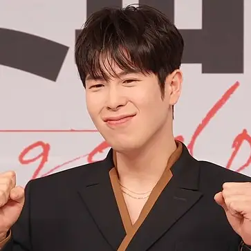 피오 사진