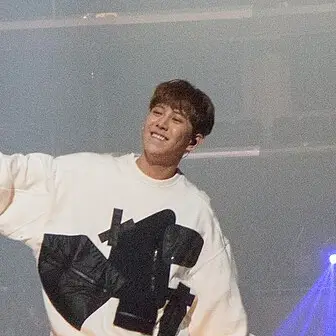 박경 사진