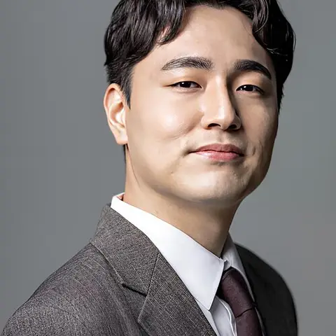 김지한 사진