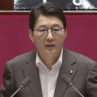 신동욱 사진