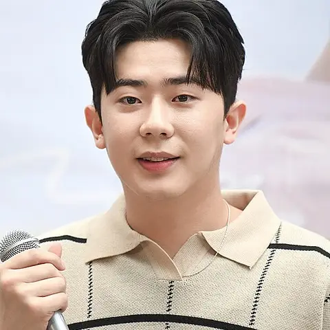 송이한 사진
