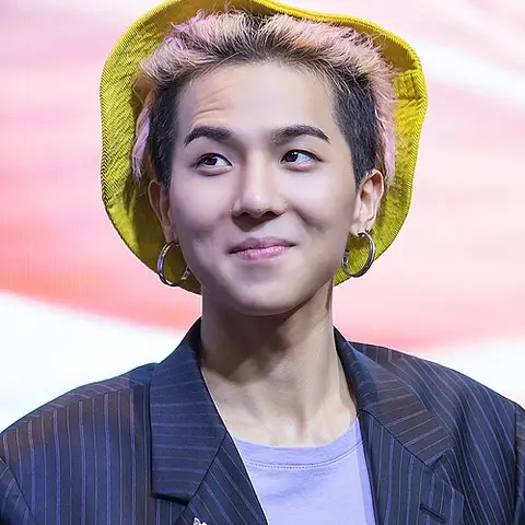 송민호 사진