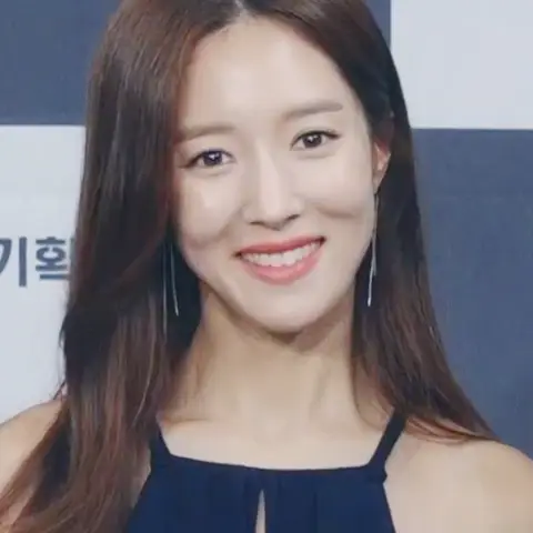 왕빛나 사진