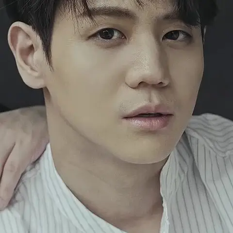 양요섭 사진