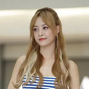 유민 사진