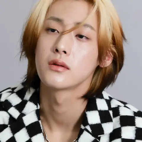 유용하 사진