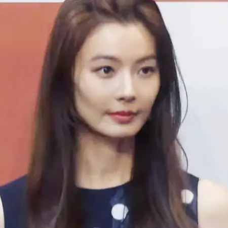 윤소이 사진