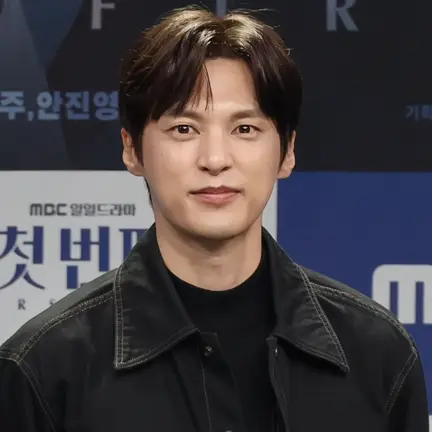 윤선우 사진
