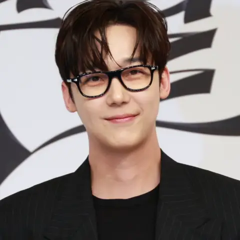 윤종훈 사진